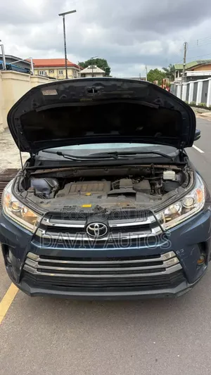 Toyota Highlander 2017 Blue