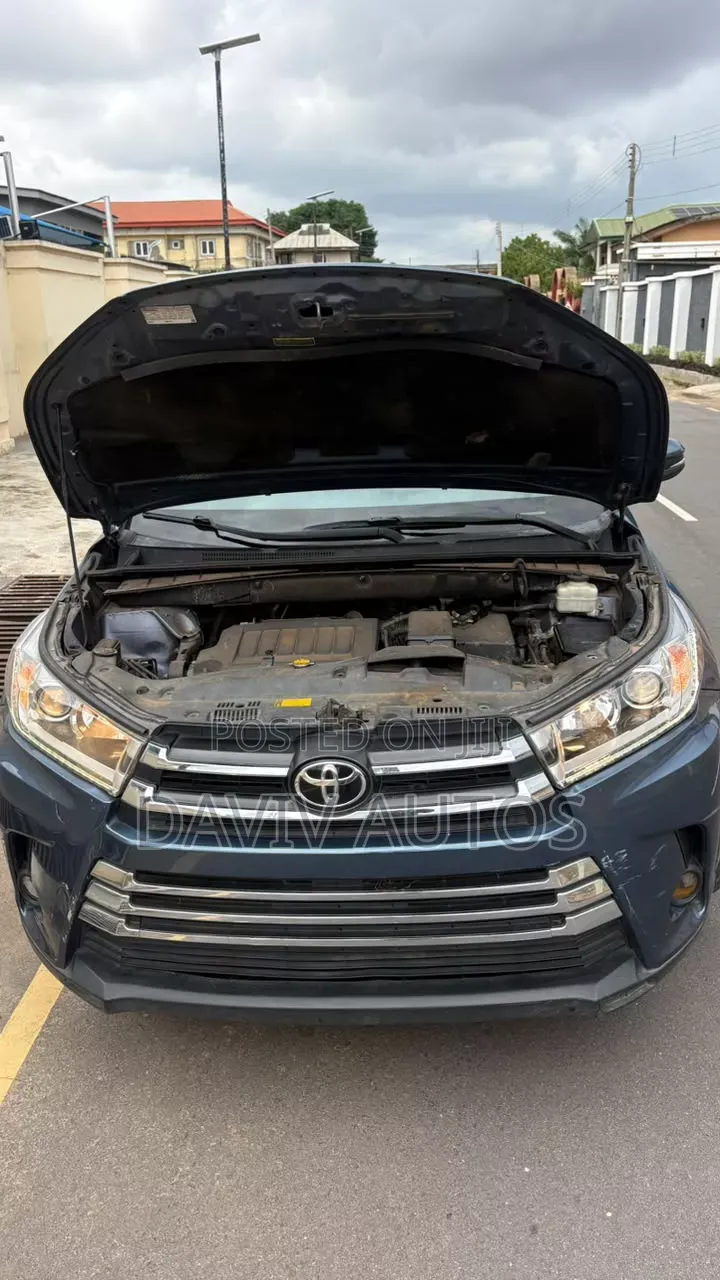 Toyota Highlander 2017 Blue