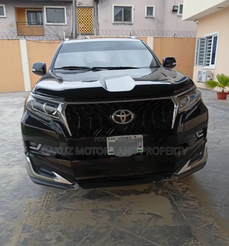 Toyota Land Cruiser Prado 2017 Black