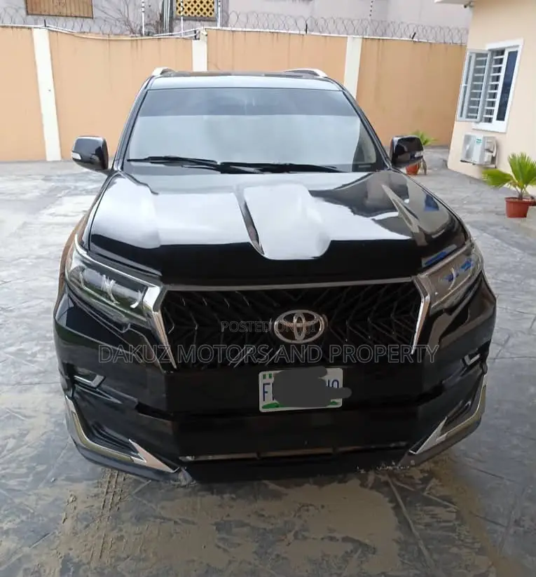 Toyota Land Cruiser Prado 2017 Black