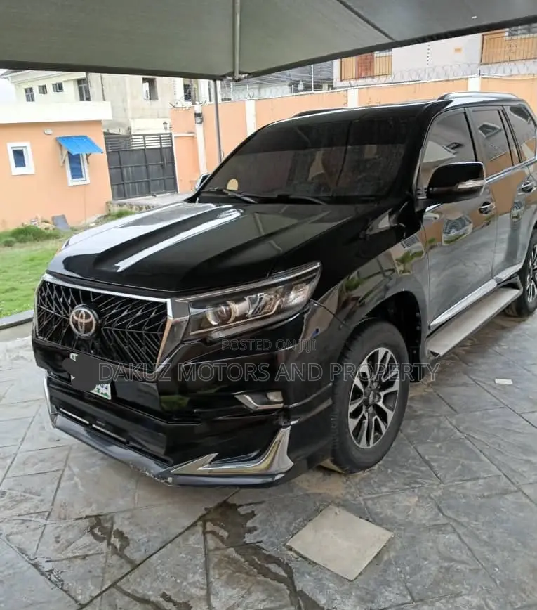 Toyota Land Cruiser Prado 2017 Black