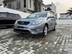 Toyota Matrix Hatchback AWD (1.8L 4cyl 4A) 2006 Blue