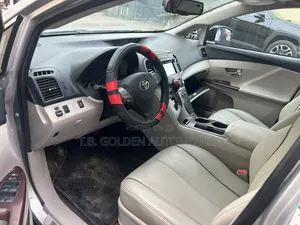 Toyota Venza 2010 Silver