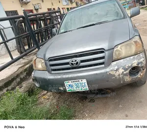 Toyota Highlander 2005 Blue