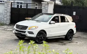 Mercedes-Benz M Class ML350 4MATIC 4dr SUV AWD (3.5L 6cyl 7A) 2014