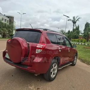 Toyota RAV4 2010 Red