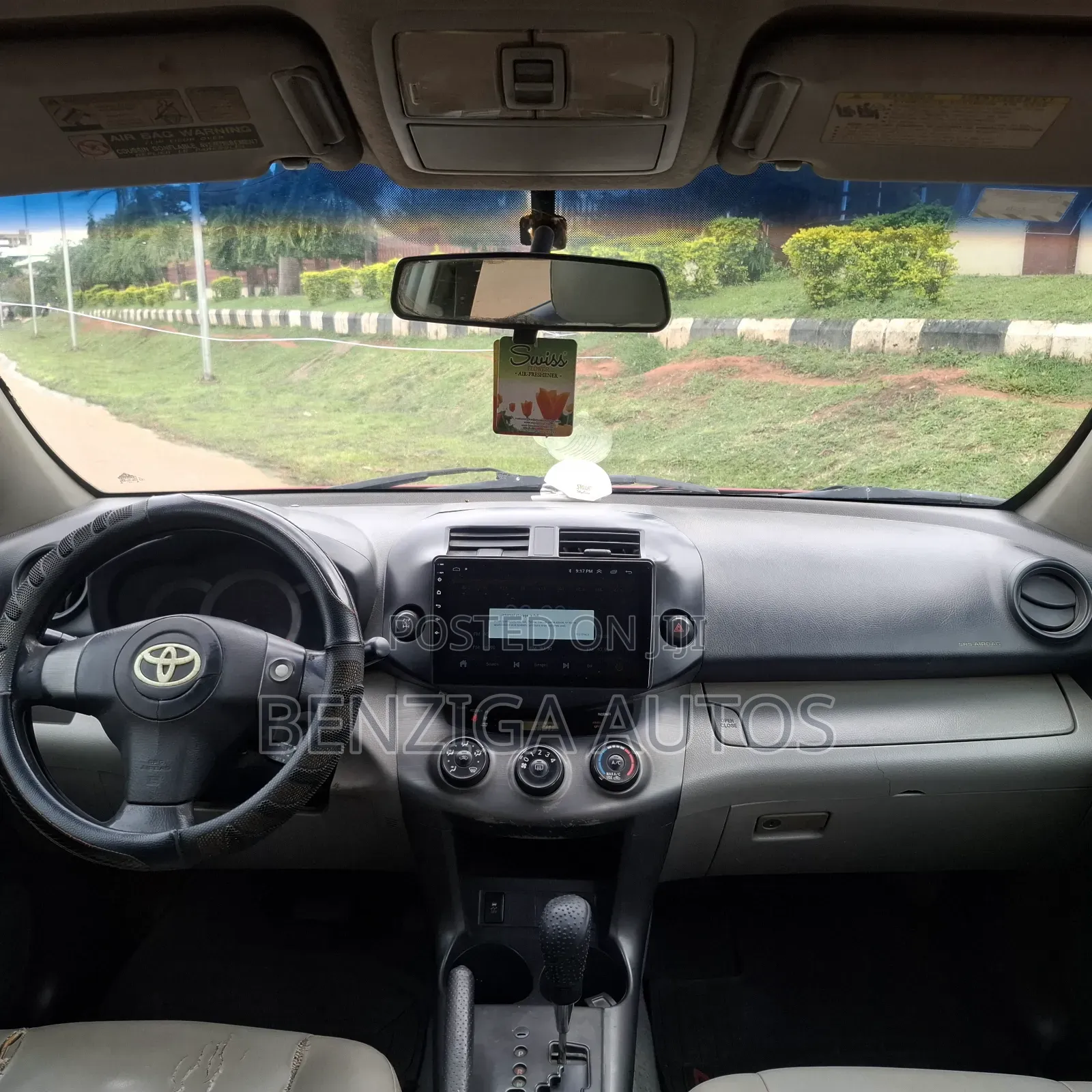 Toyota RAV4 2010 Red