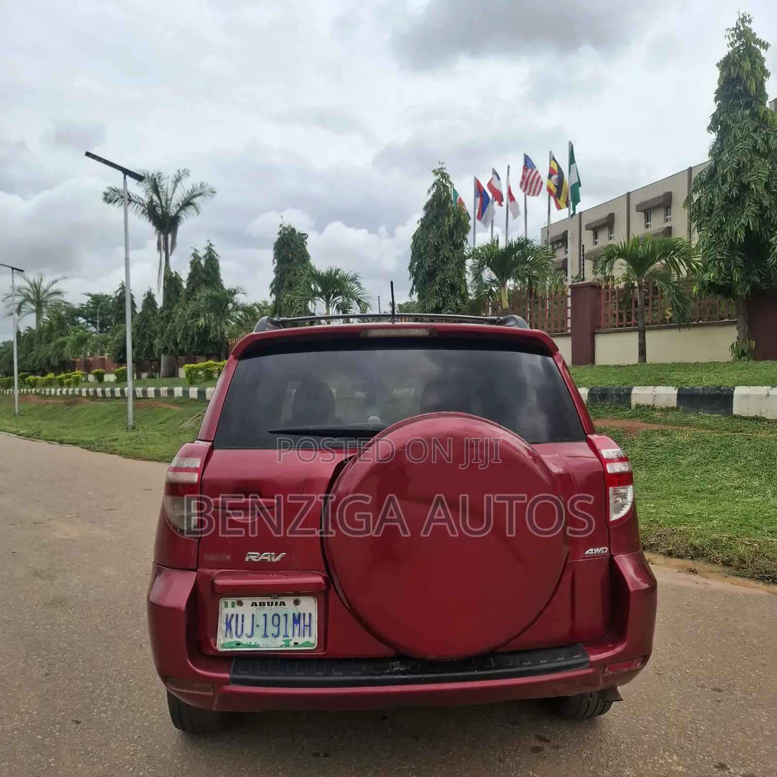 Toyota RAV4 2010 Red