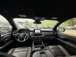 Chevrolet Suburban 2023 Black
