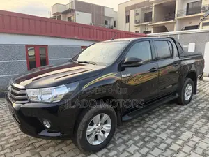 Toyota Hilux 2019 Black