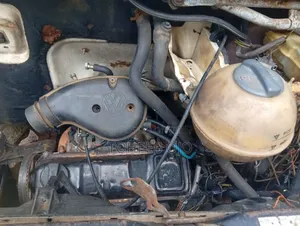 Volkswagen Transporter 1985 Yellow