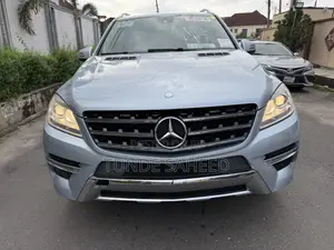 Mercedes-Benz M Class ML350 4MATIC 4dr SUV AWD (3.5L 6cyl 7A) 2015