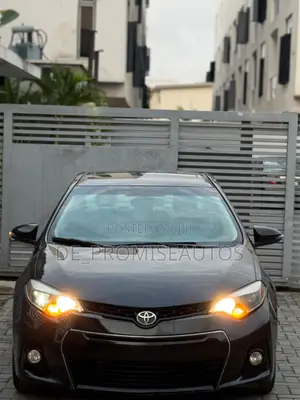 Toyota Corolla 2015 Black