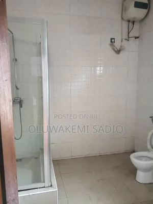 3bdrm Apartment in Ikeja Gra for rent