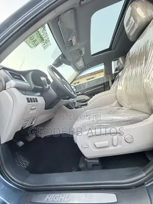 Toyota Highlander Limited 2019 Blue