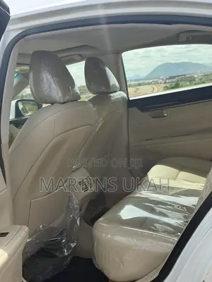 Lexus ES 350 FWD 2015 White