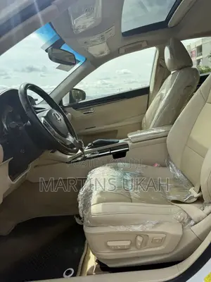 Lexus ES 350 FWD 2015 White