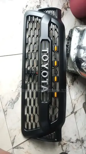 Front Grill for Toyota Tacoma 2005 to 2012 With Toyota Logo