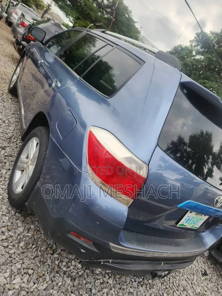 Toyota Highlander 2012 Blue