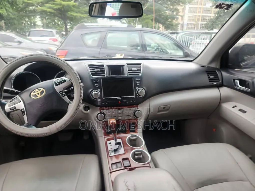 Toyota Highlander 2012 Blue