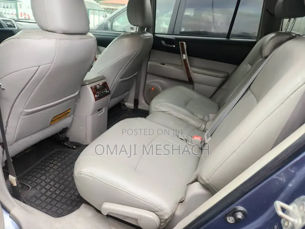 Toyota Highlander 2012 Blue
