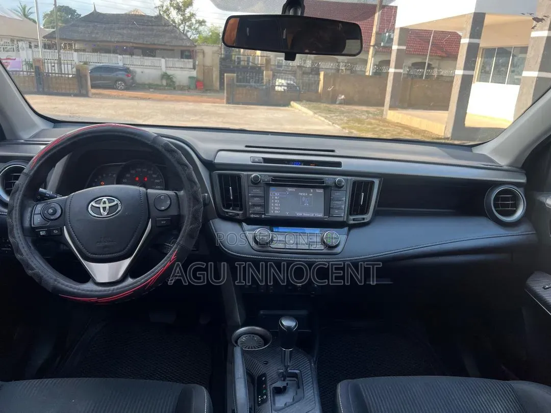 Toyota RAV4 2016 Red