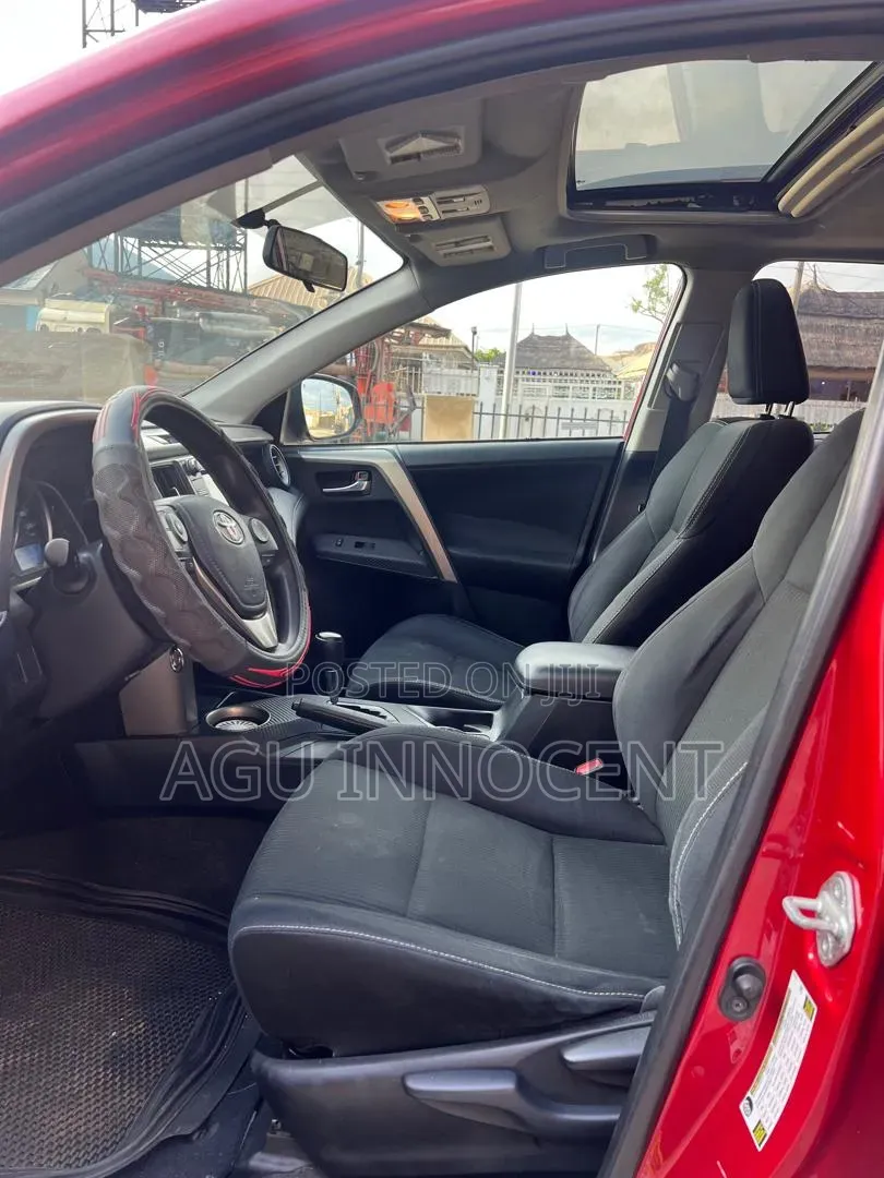 Toyota RAV4 2016 Red
