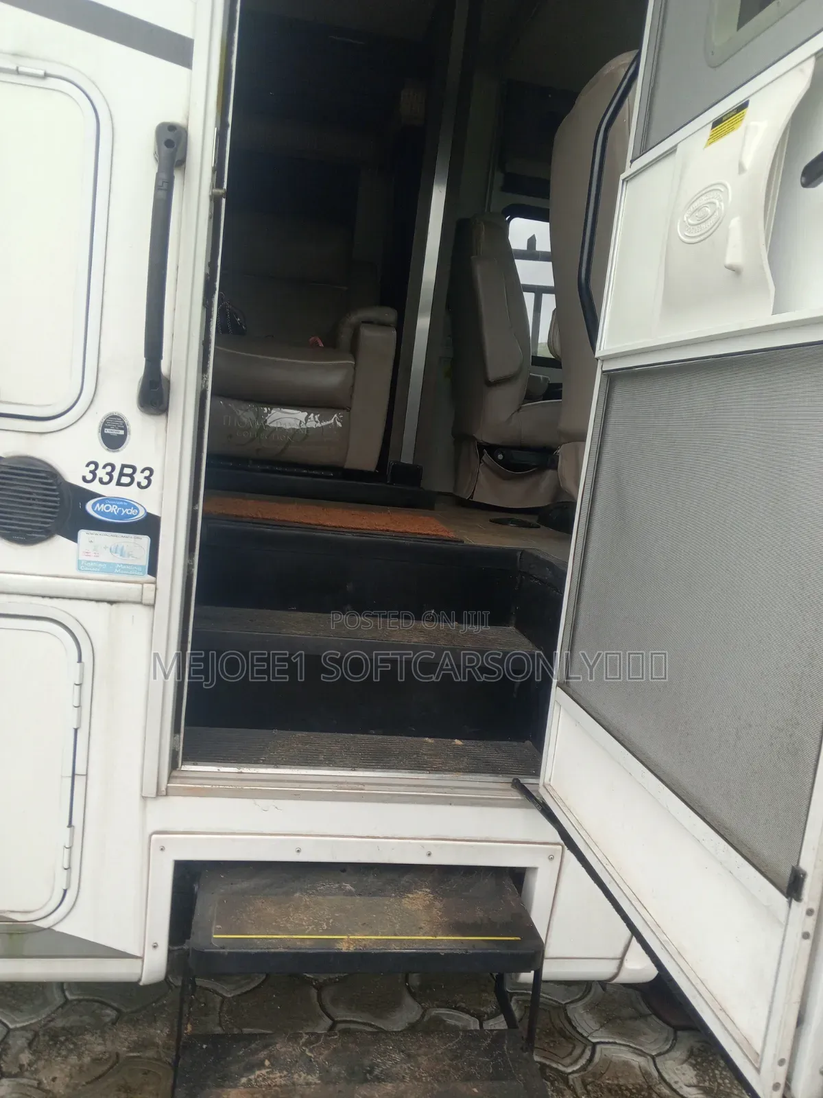 Bus 2020 White