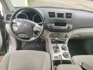 Toyota Highlander 2012 Gray