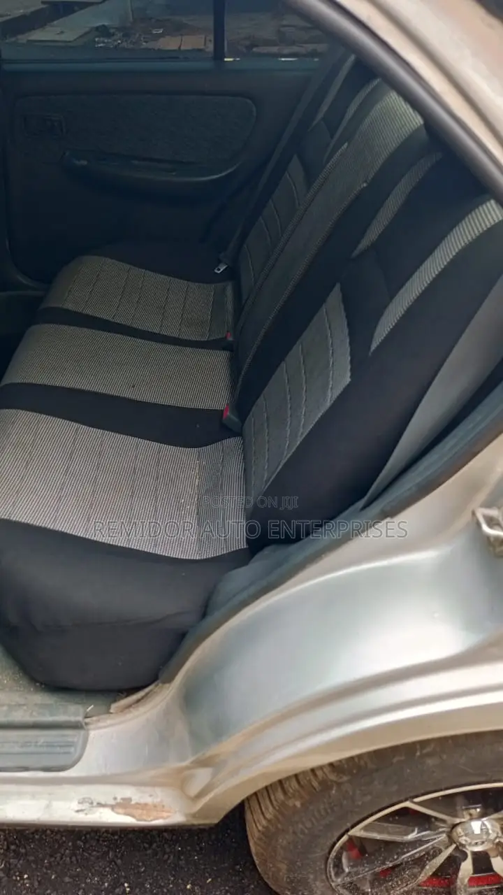 Nissan Almera 1999 Silver