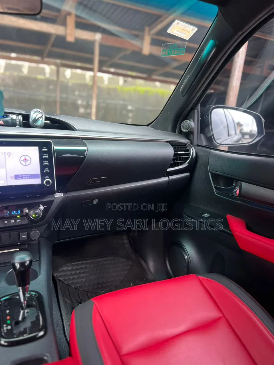 Toyota Hilux 2024 Black