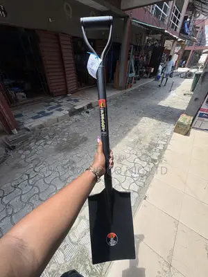 Strong Quality Bull Spade