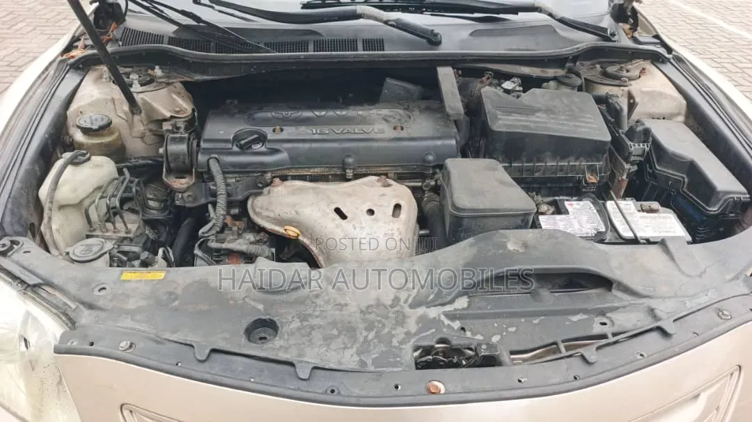 Toyota Camry 2009 Gold