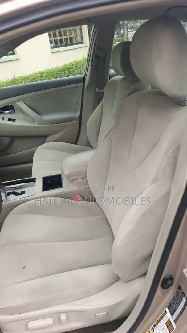 Toyota Camry 2009 Gold