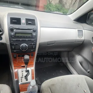 Toyota Corolla 1.8 Advanced 2009 Gray