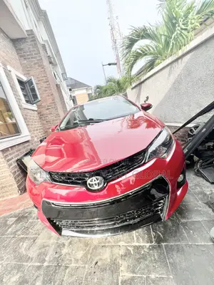 Toyota Corolla S 4dr Sedan (1.8L 4cyl CVT) 2014 Red