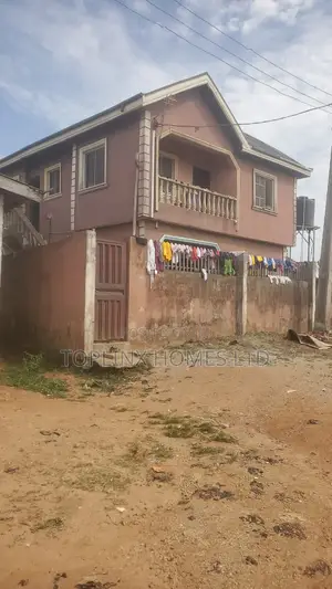 3bdrm Block of Flats in Amofe Adetoyese for sale