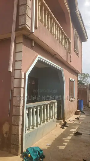3bdrm Block of Flats in Amofe Adetoyese for sale