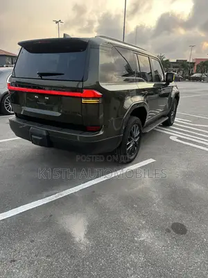 Lexus GX 550 Premium 4WD 2025 Green