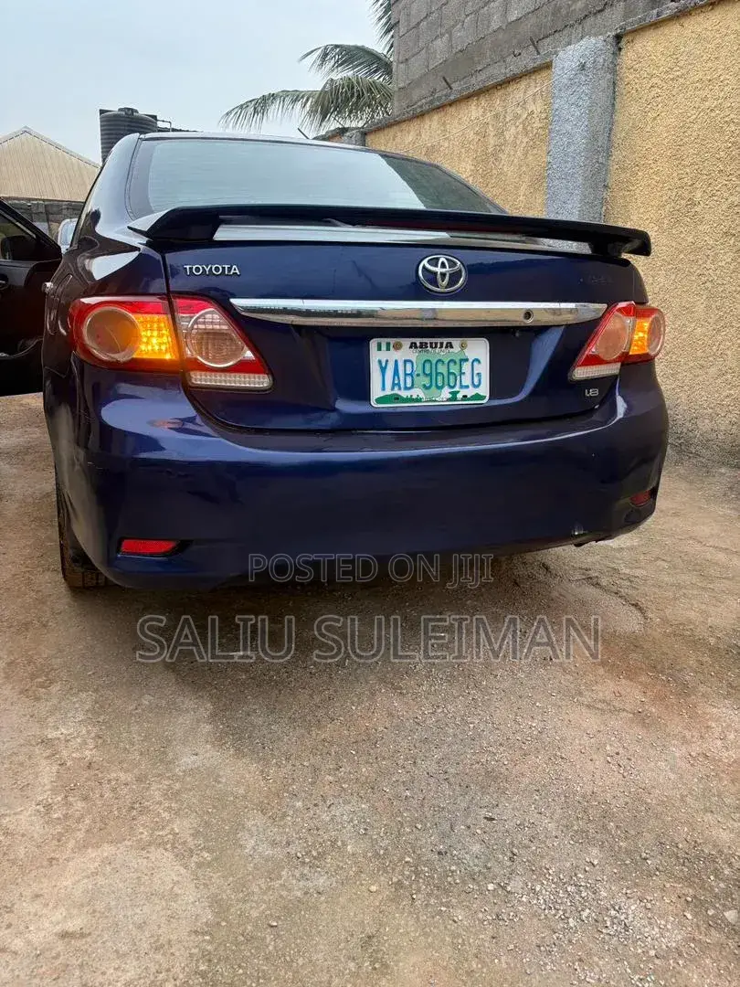 Toyota Corolla 2010 Blue