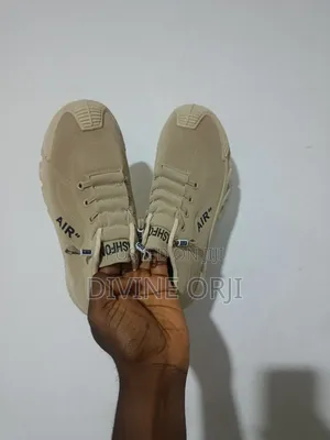 New Comfortable Sneaker