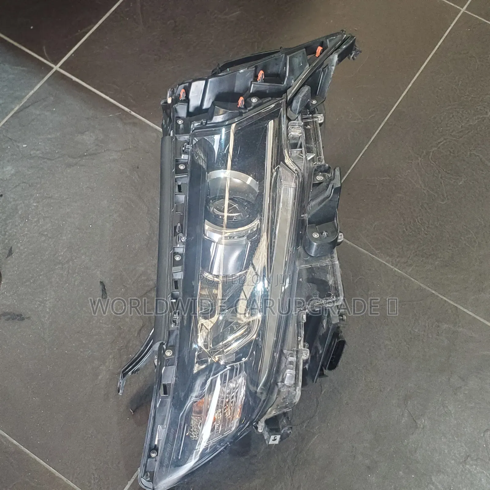 Prado Headlight