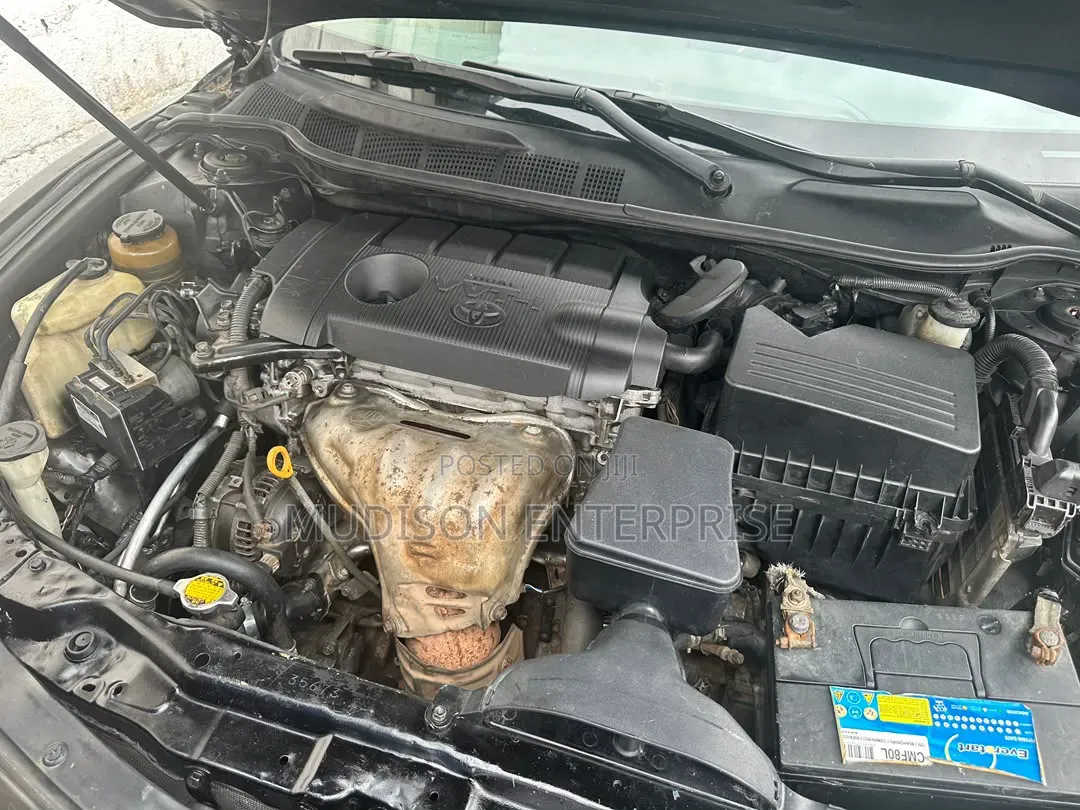 Toyota Camry 2010 Gray