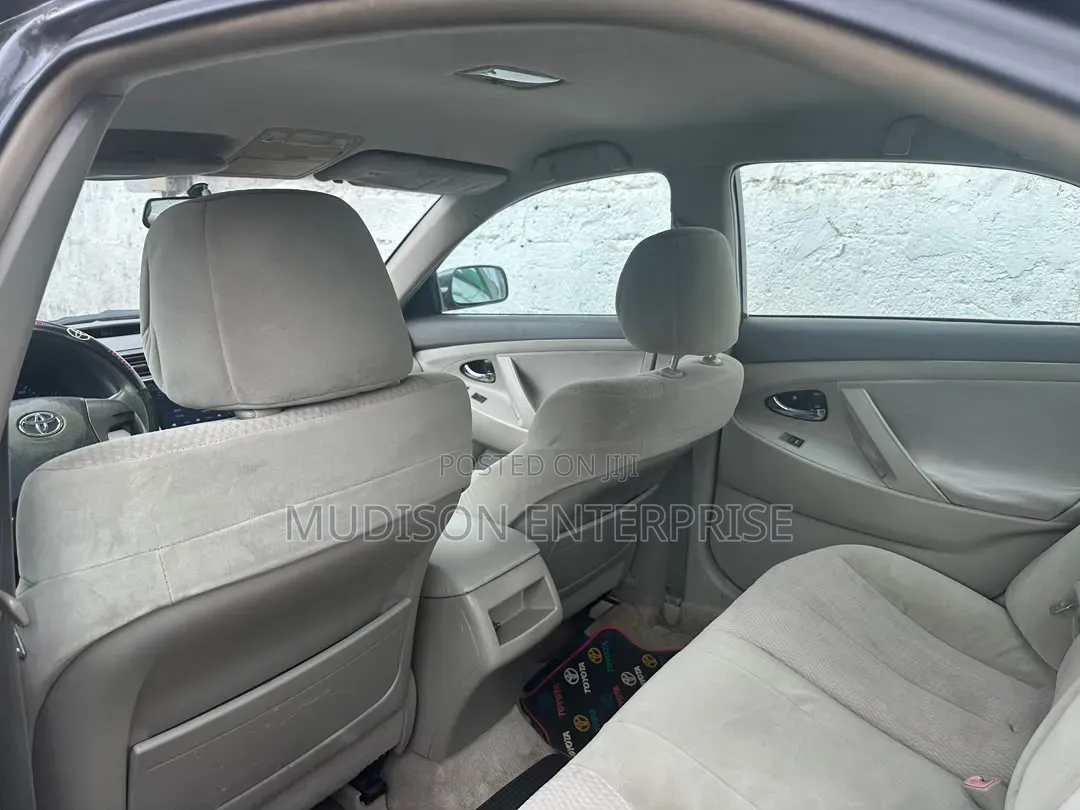 Toyota Camry 2010 Gray