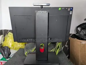 Lenovo ThinkCentre M900 32GB Intel Core Ultra 7 SSD 512GB
