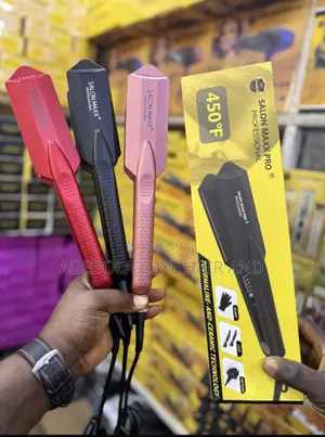 SALON MAXX Tourmaline Straightener Heats Up to 450F