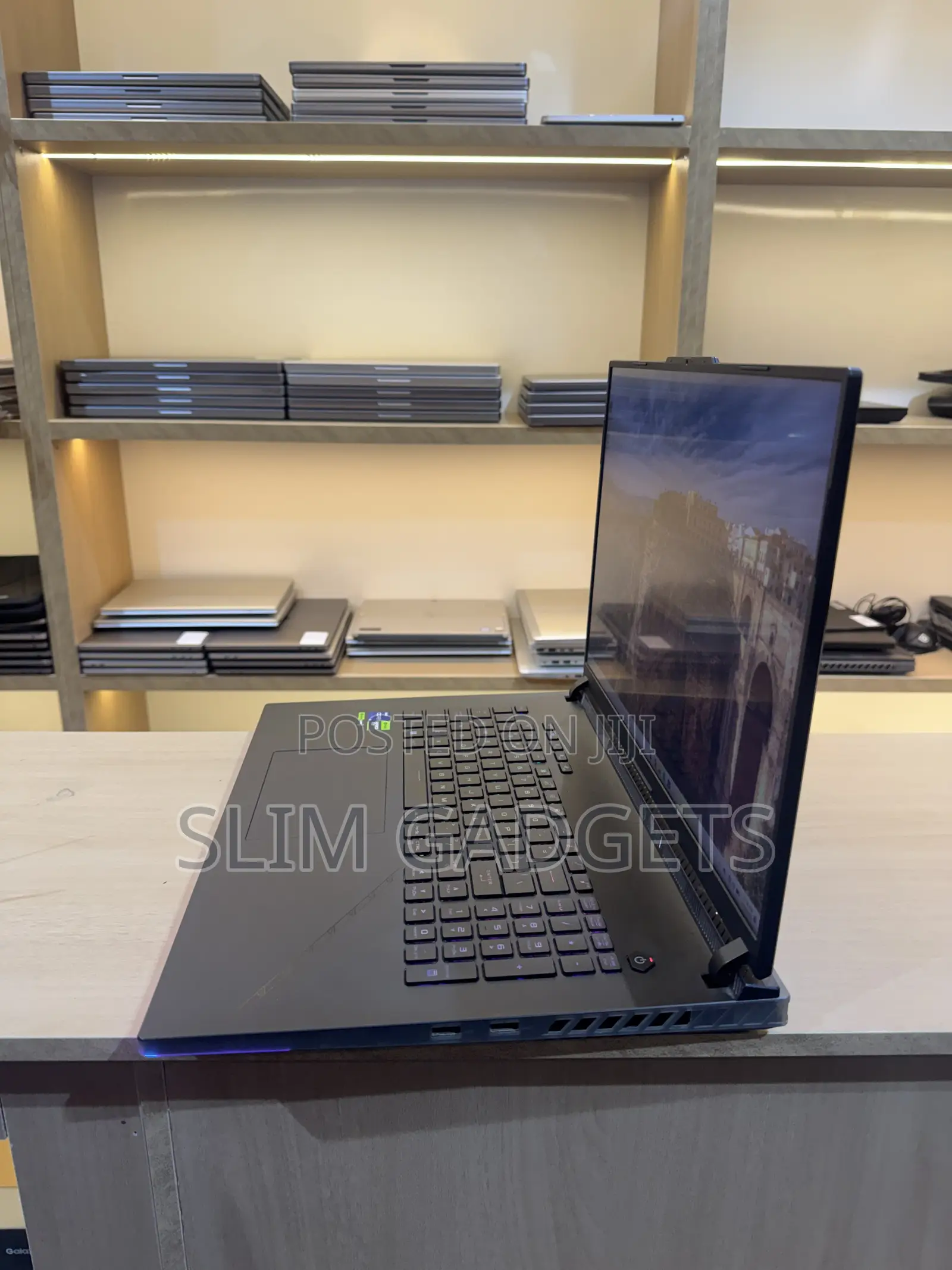 Laptop Asus ROG Strix G18 32GB Intel Core i9 SSD 2T
