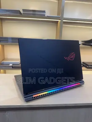 Laptop Asus ROG Strix G18 32GB Intel Core i9 SSD 2T