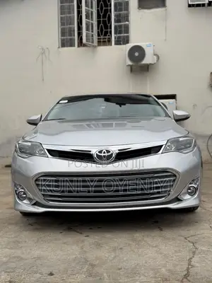 Toyota Avalon XLE Premium 4dr Sedan (3.5L 6cyl 6A) 2014 Silver