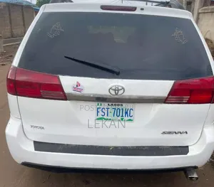 Toyota Sienna 2005 White